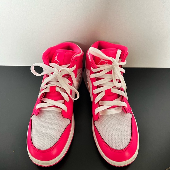 Jordan 1 Mid Hyper Pink - Picture 3 of 13